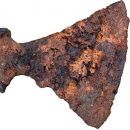 Огромный топор норманнов: священное оружие викингов найдено в Дании