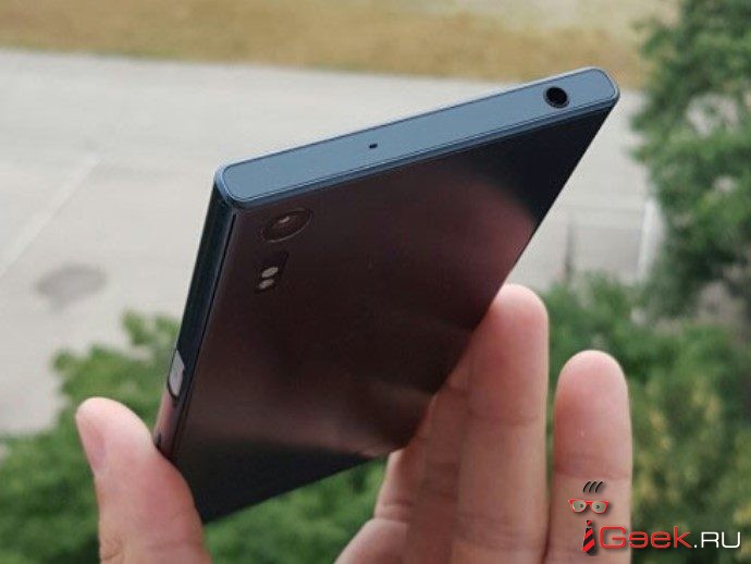 Фото нового смартфона Sony Xperia F8331 рассказали о новом подходе к дизайну