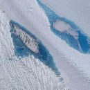 В Антарктиде появились тысячи голубых озер — ученые встревожены