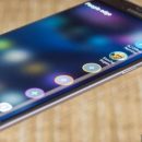 Samsung откажется от телефонов с плоскими экранами