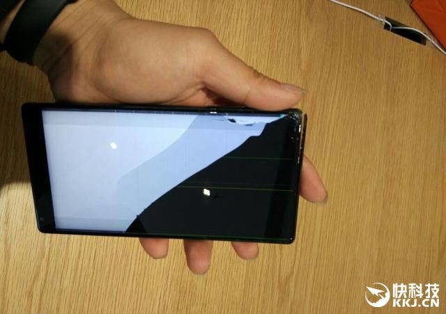 Xiaomi Mi Mix не переживет падения