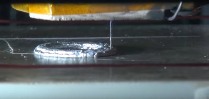 Нано-печать жидким металлом может совершить революцию в электронике