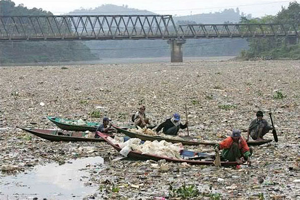 Реки являются основным источником загрязнения морей пластиковыми отходами