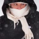 Астматикам рекомендуется холодной зимой укутывать шарфом нос и рот