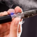 Пользование электронными сигаретами увеличивает риск у молодых людей начать курить табак