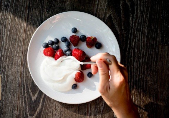 Исследование: йогурты в супермаркете содержат больше сахара, чем кока-кола