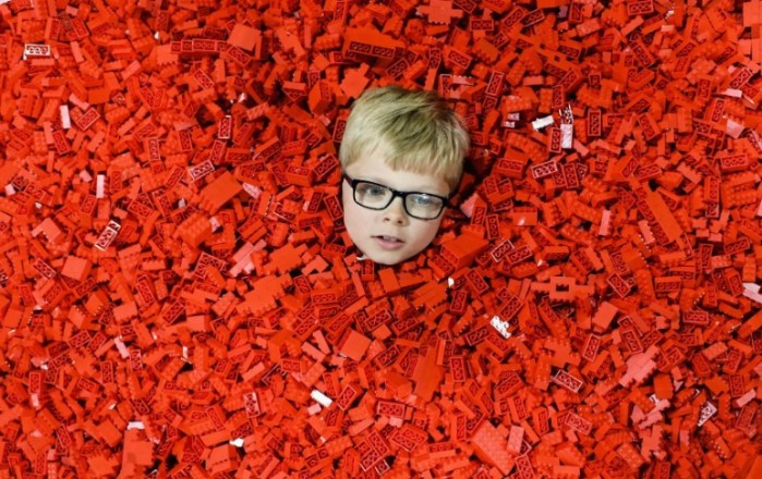 Учёные изучали, что будет с организмом ребенка, если он проглотит детальки LEGO