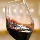 Пьющие по бокалу вина в день, реже, чем трезвенники, попадают в больницу