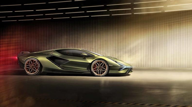 Lamborghini’s выпустил свой первый гибридный суперкар Sián