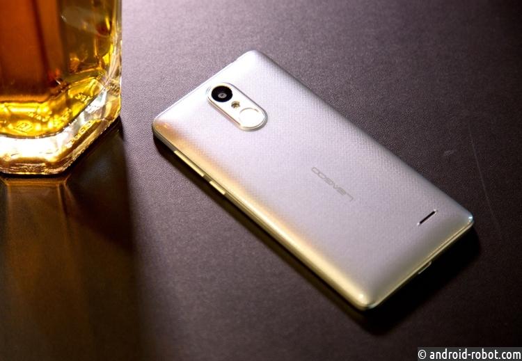 Был представлен китайский смартфон Leagoo M5 с непробиваемым стеклом