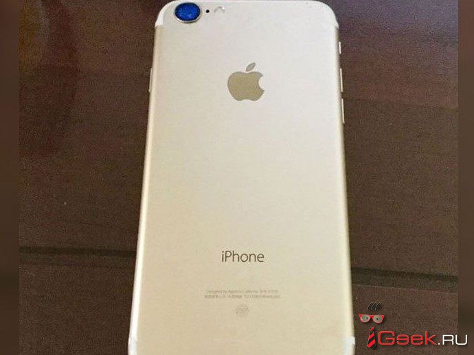 В Сети появилось новое фото iPhone 7 в «золоте»