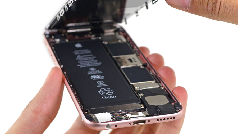 Apple будет ремонтировать iPhone в России Apple будет ремонтировать iPhone в России