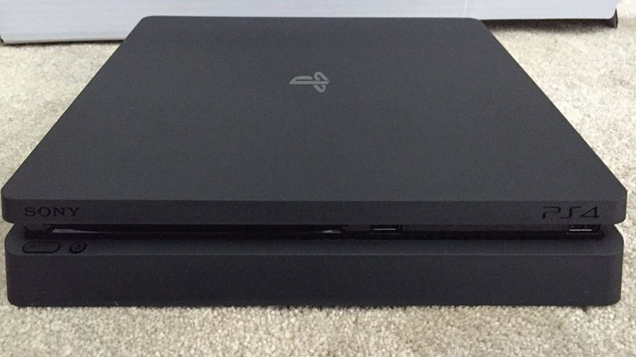 В Сеть попали фотографии PlayStation 4 Slim