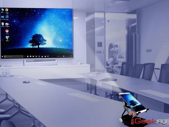 Akyumen Holofone — фаблет со встроенным проектором Akyumen Holofone — фаблет со встроенным проектором