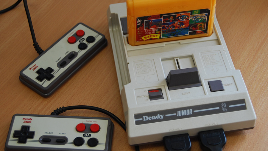 Nintendo выводит на рынок оригинальный вариант приставки Dendy