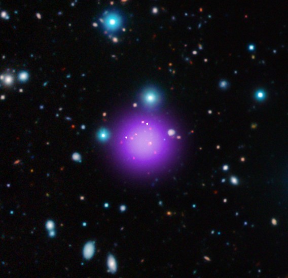 Астрономы NASA обнаружили самое древнее скопление галактик Астрономы NASA обнаружили самое древнее скопление галактик