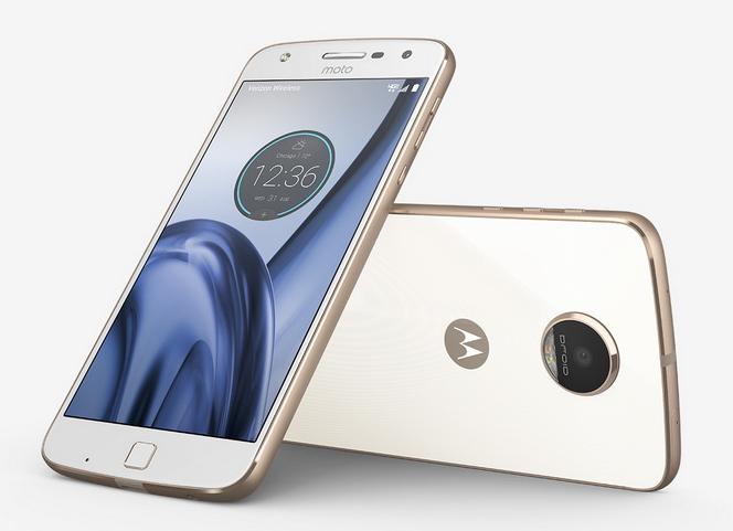 IFA 2016: смартфон Moto Z Play и модуль Hasselblad True Zoom