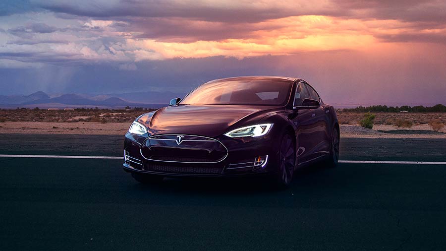 Tesla обновила ПО и устранила возможность удаленного взлома автомобиля Tesla обновила ПО и устранила возможность удаленного взлома автомобиля