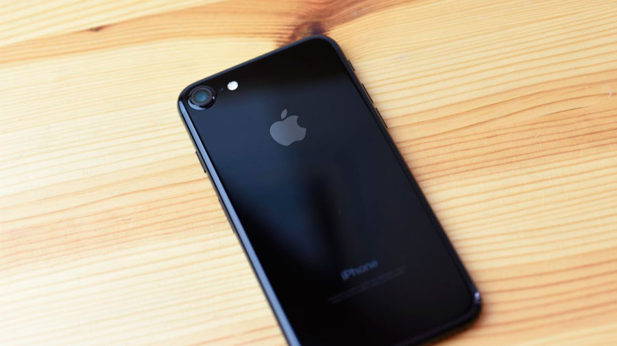Обман Apple: минимальная модификация iPhone 7 получила медленную флеш-память
