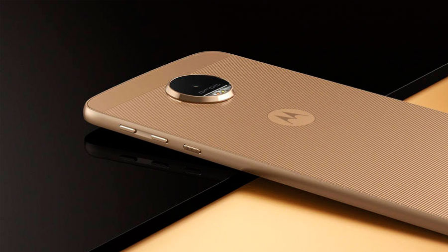 Смартфон Moto Z получит модуль с дополнительным дисплеем Смартфон Moto Z получит модуль с дополнительным дисплеем