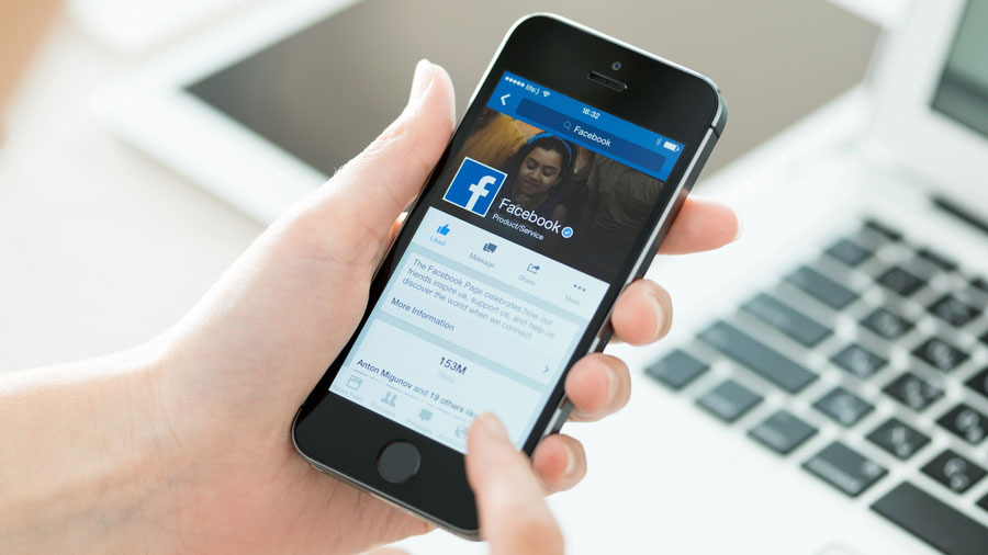 Обновление приложения Facebook превращает iPhone в «кирпич» Обновление приложения Facebook превращает iPhone в «кирпич»