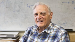 94-летний создатель литий-ионной батареи разработал еще более мощный тип аккумулятора 94-летний создатель литий-ионной батареи разработал еще более мощный тип аккумулятора