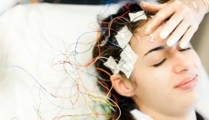 Безимплантатная стимуляции головного мозга поможет лечить мозговые нарушения