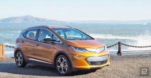 GM начинает массовое производство самоуправляемых автомобилей Bolt EV GM начинает массовое производство самоуправляемых автомобилей Bolt EV