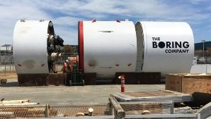 Лифт компании Илона Маска Boring Company упрячет автомобили в подземный тоннель Лифт компании Илона Маска Boring Company упрячет автомобили в подземный тоннель
