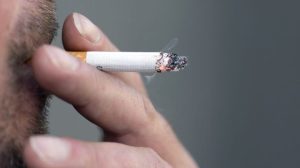 Даже одна сигарета в день резко увеличивает риск развития сердечных болезней и инфаркта Даже одна сигарета в день резко увеличивает риск развития сердечных болезней и инфаркта