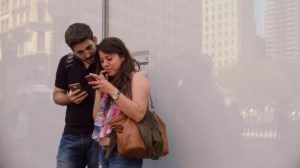 Ряд ученых подверг резкой критике выводы исследования, связывающие возникновение рака мозга с мобильными телефонами Ряд ученых подверг резкой критике выводы исследования, связывающие возникновение рака мозга с мобильными телефонами