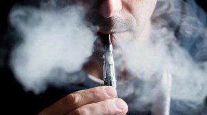 Вейпинг может повредить иммунную систему и вызвать болезни лёгких