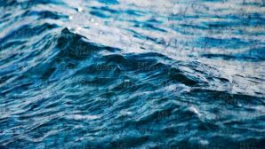 Человечество использует очень много воды, и это способствует засолению океанов