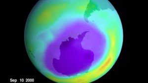 Затягивание дыры в озоновом слое показывает, что усилия людей действительно могут изменить мир
